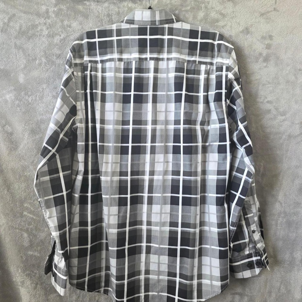 Kenneth Roberts Platinum Plaid Button-Down Shirt – Men's Size Medium - Picture 4 of 4